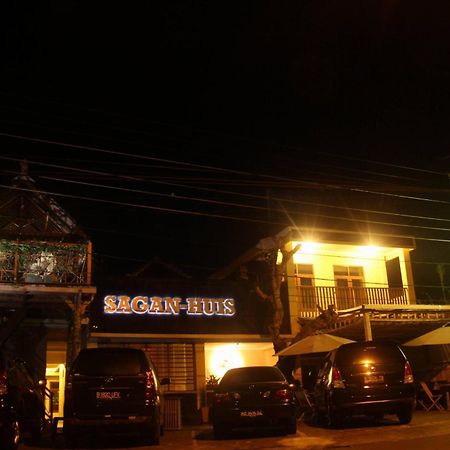 Sagan Huis Hotel Yogyakarta Esterno foto