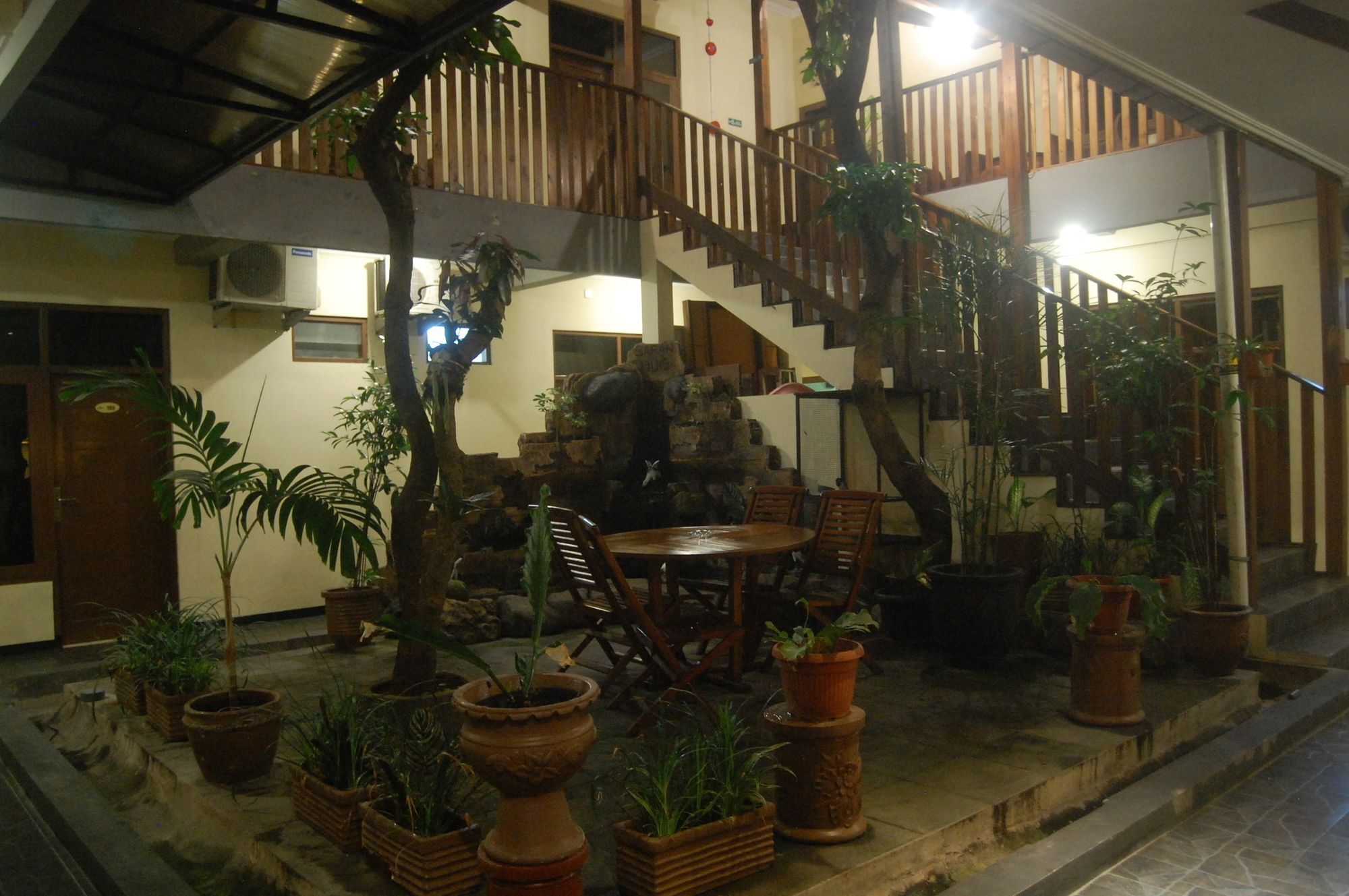 Sagan Huis Hotel Yogyakarta Esterno foto